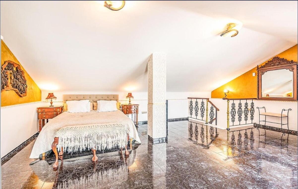 Majestic Villa By The Beach Heated Private Pool & Jacuzzi Benalmádena Exterior foto